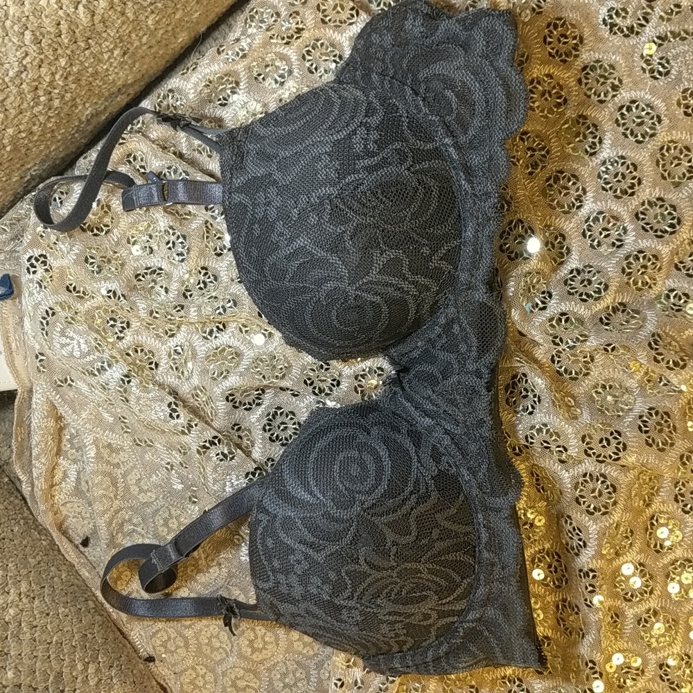 Candie's Padded Push Up Bra size 32B Dark Grey.